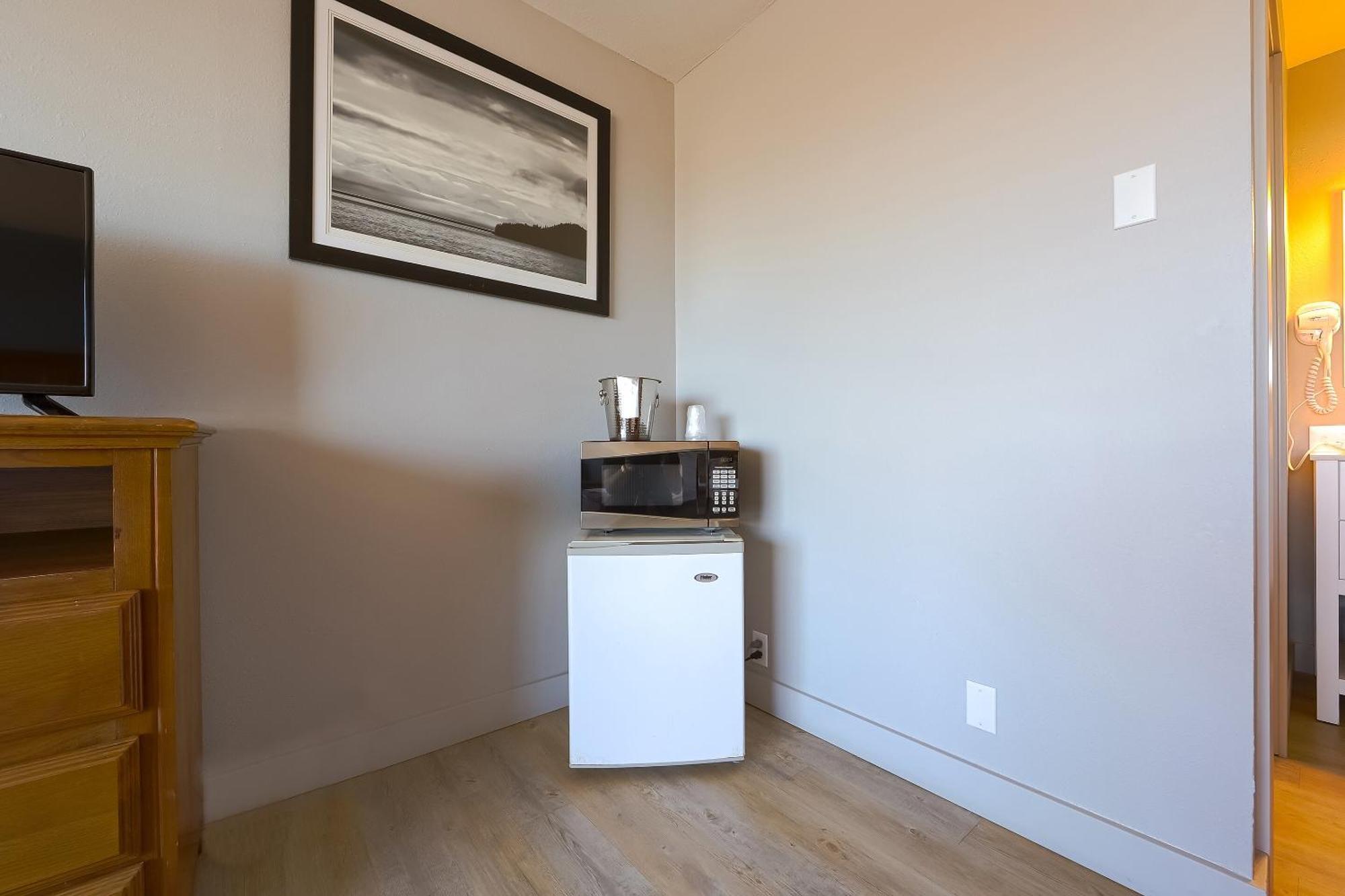 Oyo Waves Hotel Newport Or - Nye Beach Экстерьер фото