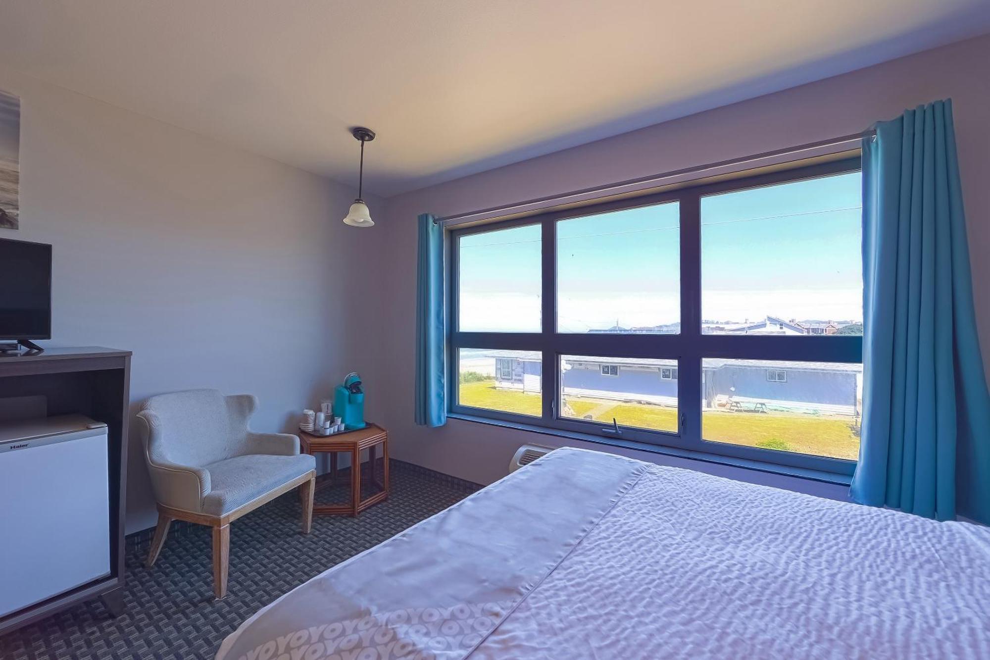 Oyo Waves Hotel Newport Or - Nye Beach Экстерьер фото