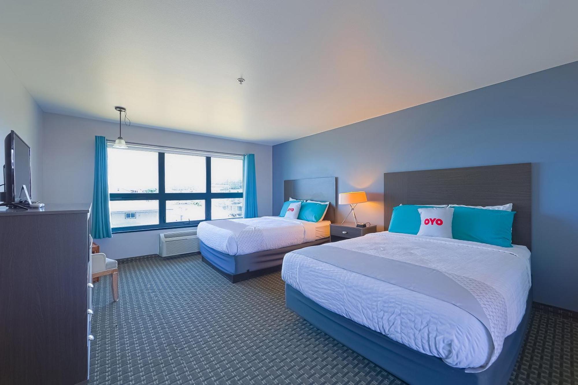 Oyo Waves Hotel Newport Or - Nye Beach Экстерьер фото