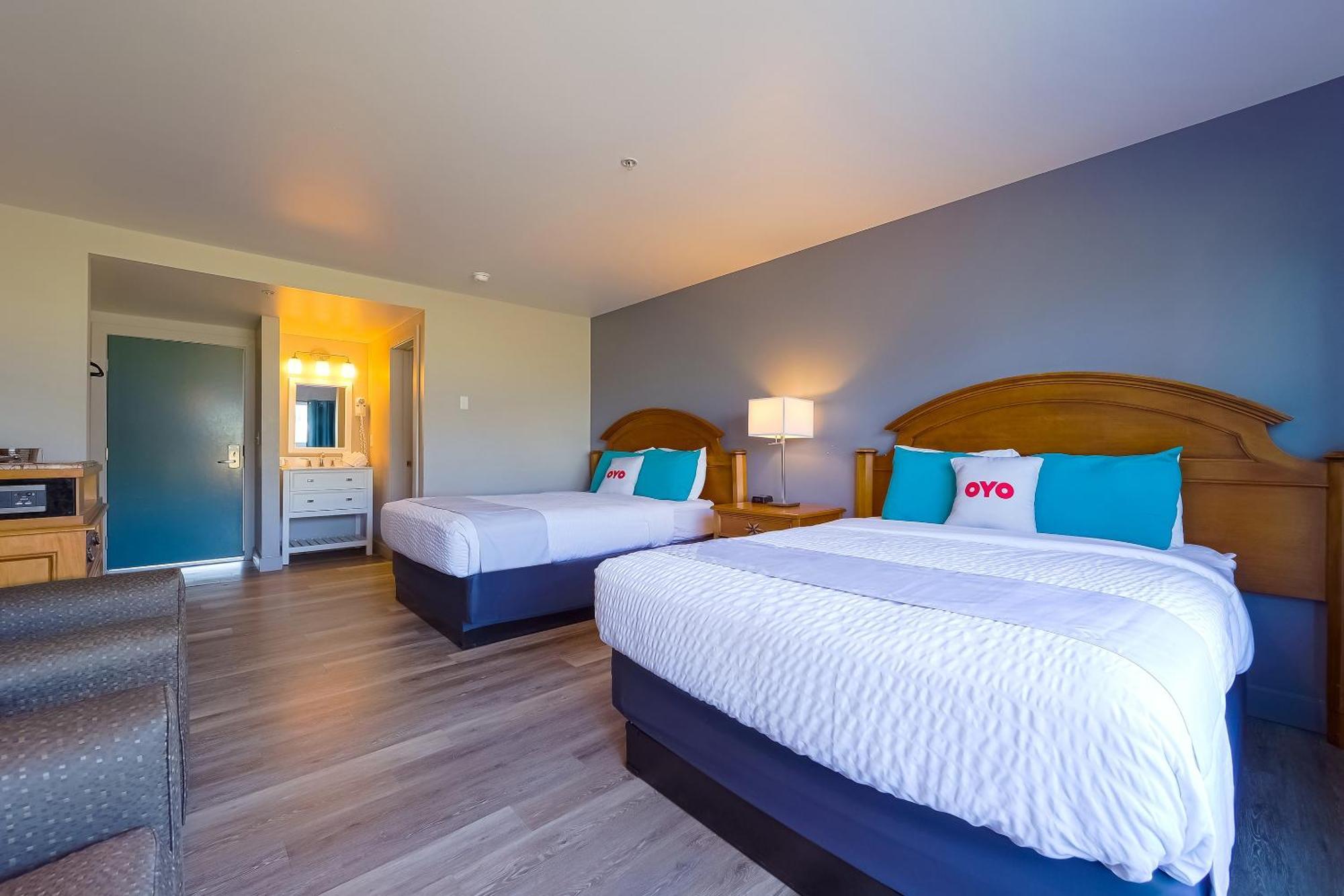 Oyo Waves Hotel Newport Or - Nye Beach Экстерьер фото