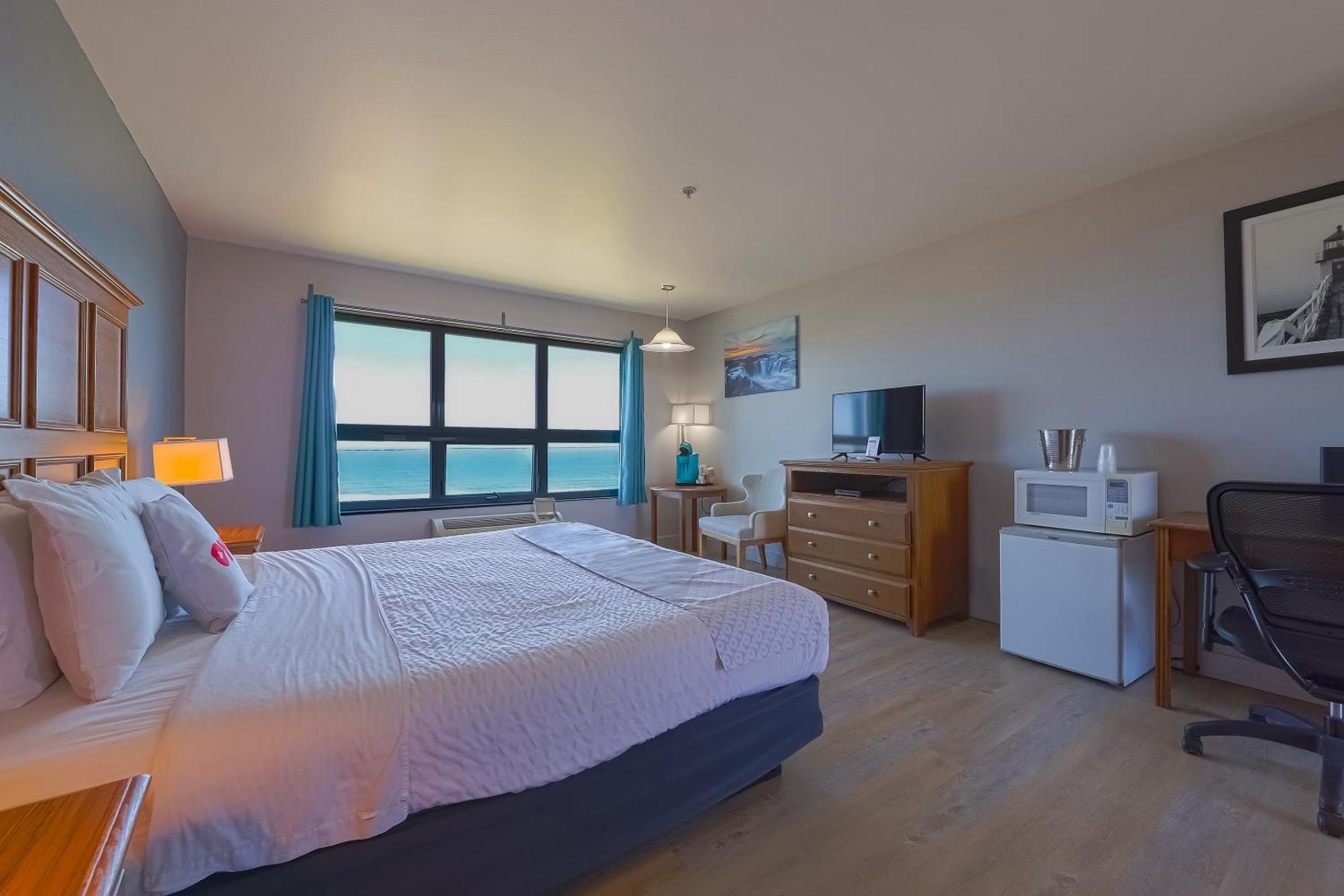 Oyo Waves Hotel Newport Or - Nye Beach Экстерьер фото