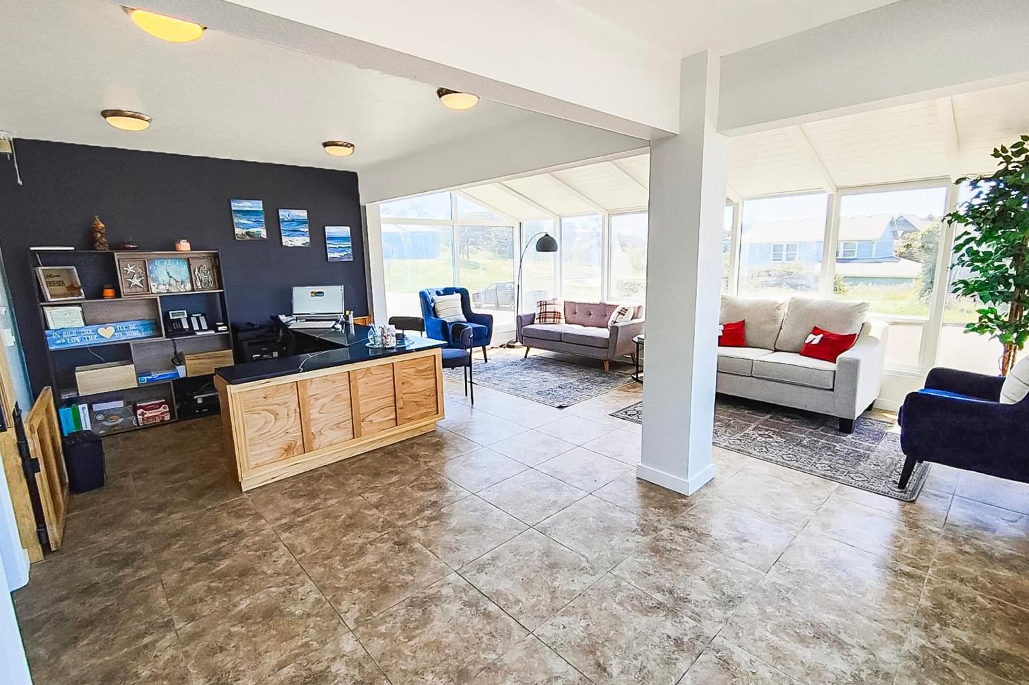 Oyo Waves Hotel Newport Or - Nye Beach Экстерьер фото
